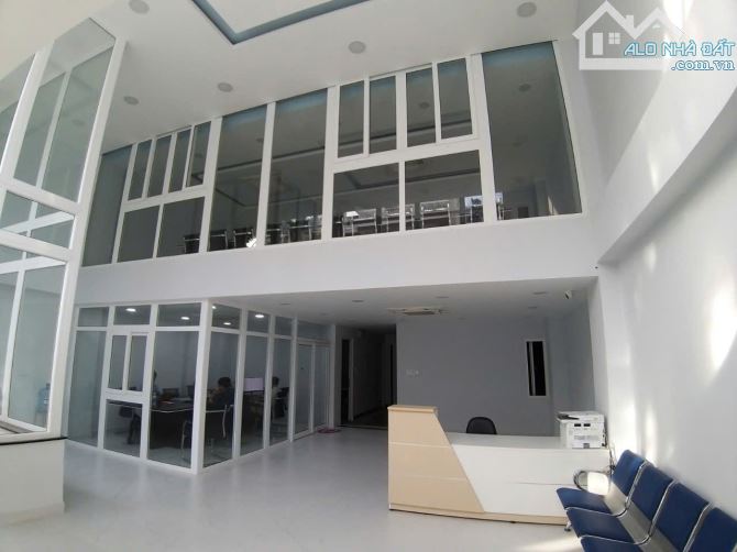 Bán tòa nhà Hầm 4 lầu Nguyễn Huy Tưởng – 1136m2 xd giá 46.6 tỷ