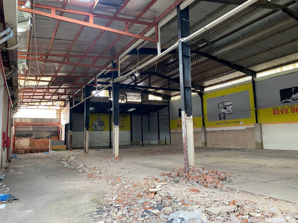 Bán đất Mặt tiền Hoàng Hữu Nam, Quận 9, DT 15x40m, CN 600m2, full thổ cư, Giá bán 45 tỷ