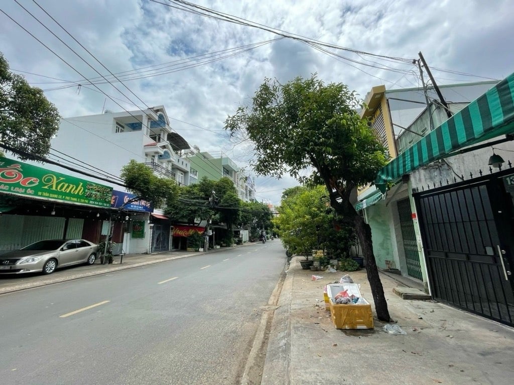 Bán nhà mặt tiền Trần Quang Cơ Tân Phú, 153m2 ngang 6m, 5 tầng 6PN, 9 phòng trọ, chỉ 110tr/m2