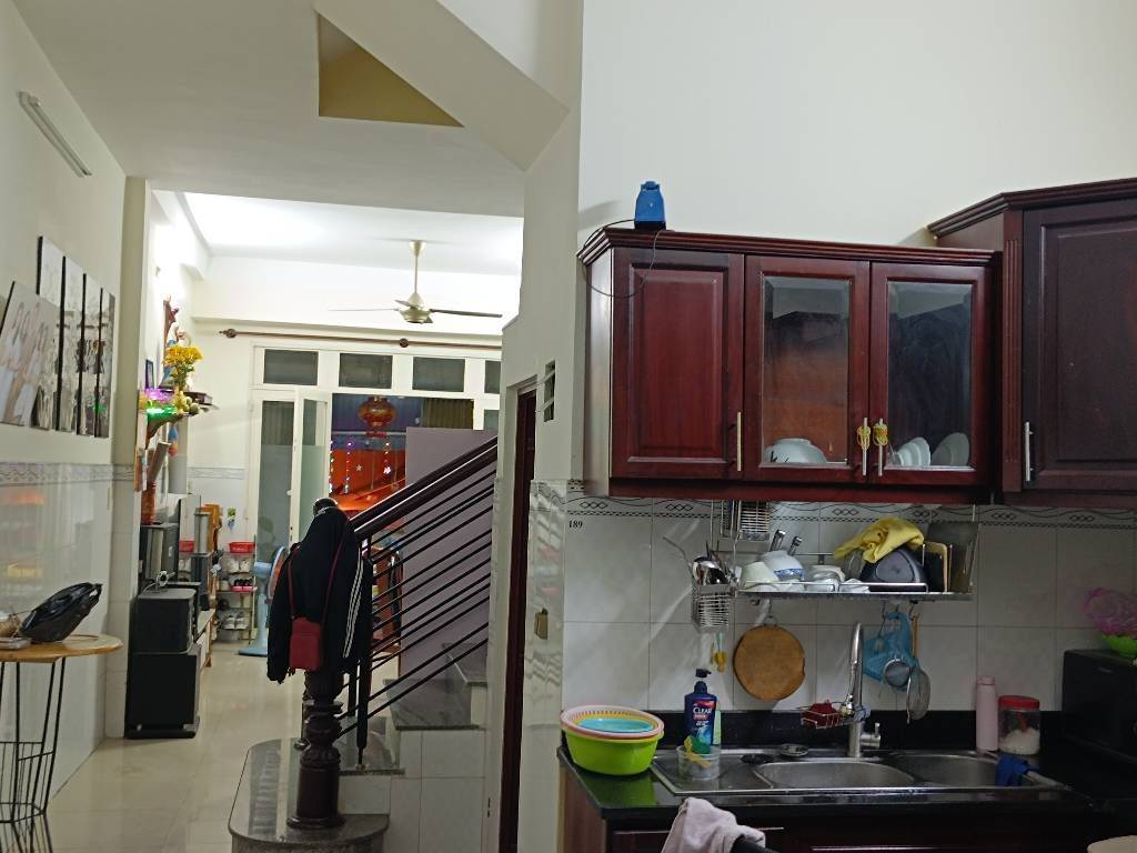 Bán nhà Mặt tiền chợ Bình Long, Bình Tân, khu vực buôn bán , cho thuê cực kỳ sầm uất