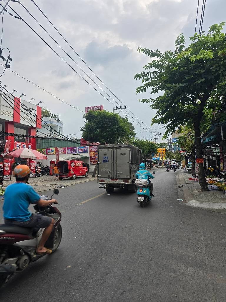 Bán nhà mặt tiền Tỉnh Lộ 10, Bình Tân, 1 trệt 2 lầu, 22 phòng cho thuê 37 triệu/tháng