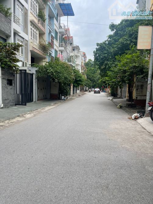 VĂN QUÁN HÀ ĐÔNG NHÀ 7 TẦNG PHÂN LÔ VỈA HÈ KINH DOANH ĐẸP 40m 12 TỶ