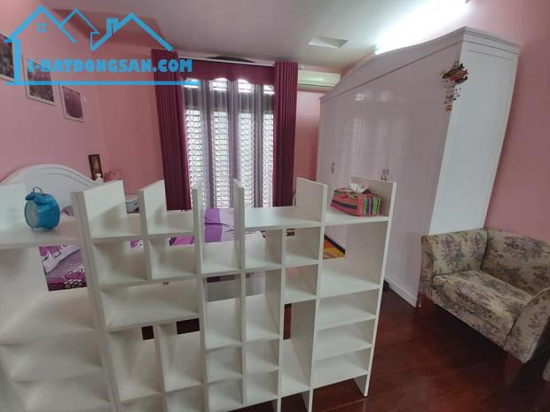 Bán Biệt Thự Bán Đảo Linh Đàm 364 m2 x 4T x MT 34m. Lô Góc, 3 Mặt Tiền, Ô Tô, K/ Doanh.