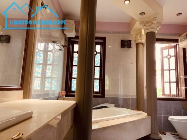 Bán siêu Biệt Thự Bán đảo Linh Đàm, Hoàng Mai. 252 m2 x 4T x MT 12,5m. Khu Vip Ở đẳng cấp
