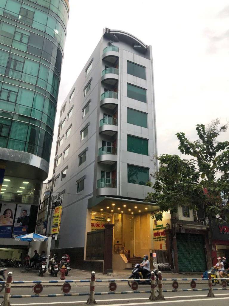 Bán tòa nhà góc 2MT Trần Nhật Duật, Quận 1, DT 12,7x16m hầm 7 tầng, thuê 350tr/tháng, giá 100 tỷ