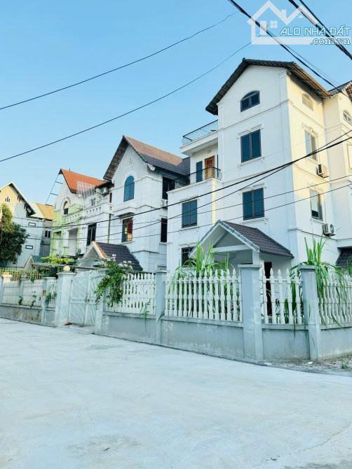🍯Bán Biệt Thự 3 Tầng Xây Thô, Đồng Xép, Hoàn Sơn, Tiên Du, Mt 10m Dt 244m2 Giá 7.5