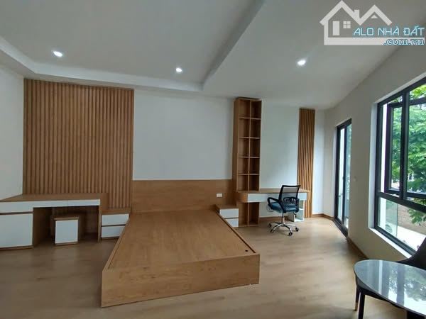 PHỐ NGỌC THỤY LONG BIÊN 10 TỶ DT 40M MT 10M 6T KINH DOANH TIỆN ÍCH BẠT NGÀN