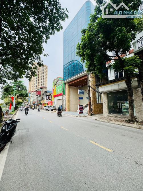 Trịnh Đình Cửu - Hoàng Mai 180m x 9 tầng, mặt tiền 8.9m, giá 95 tỷ thương lượng