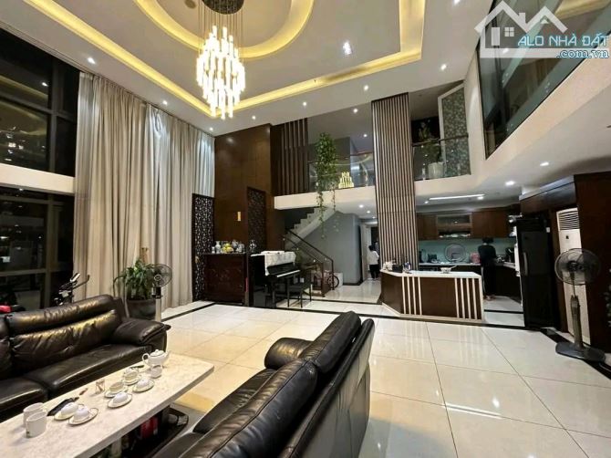 Bán nhà Biệt thự Goldmark Hồ Tùng Mậu 120m MT 8.1m giá 35 tỷ