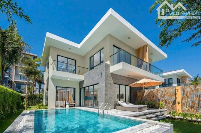 BÁN SIÊU BIỆT THỰ CHÂU ÂU MẶT TIỀN NGUYỄN VĂN HƯỞNG TP. THỦ ĐỨC (23X22M) - 3 TẦNG