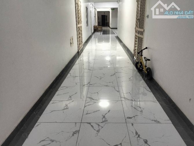 BÁN GÁP CĂN HỘ LÔ GÓC 4 ngủ GIÁ RẺ NHẤT 70tr/M2- LẠC TRUNG - HAI BÀ TRƯNG - 9,6 tỷ