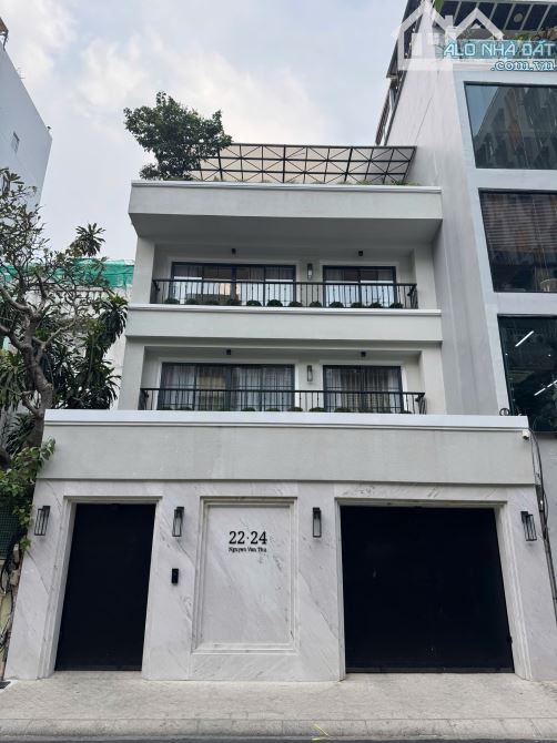 SIÊU PHẢM ! Nhà Biệt thự MT 22-24 Nguyễn Văn Thủ, P. Tân Định | DT: 8,3X 17m | 5 Tầng |