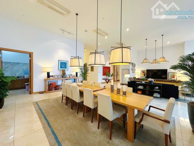 Bán gấp căn hộ 105m - 3 phòng ngủ - 12.9 tỷ chung cư The Zei - Lê Đức Thọ, full nội thất