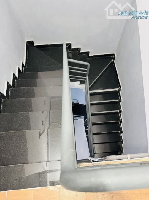 Bán nhà trọ, căn hộ dịch vụ Bình Tân, đường số 7, hẻm xe tải, 88m2, 3 tầng, 59 triệu/m2