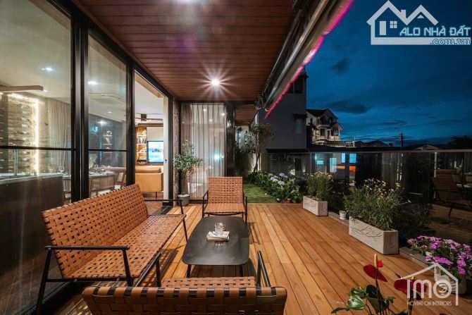 HẠ GIÁ BÁN GẤP VILLA NAM HỒ SÂN VƯỜN RỘNG TẠI ĐÀ LẠT