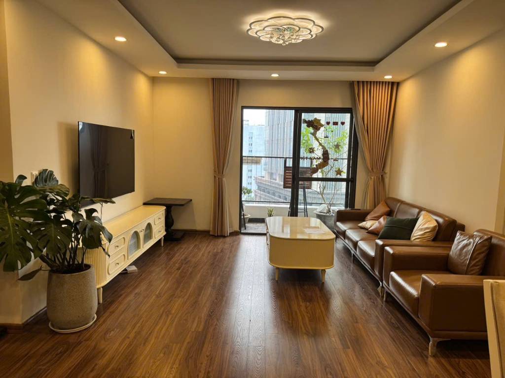 Hạ chào 700 triệu, bán căn hộ 3PN Golden Palm Lê Văn Lương, đang tìm kiếm gia đình mới
