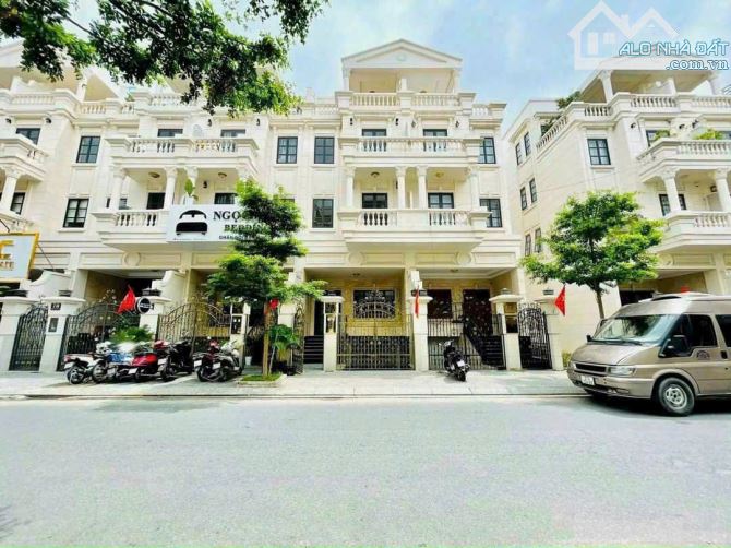 Bán gấp nhà phố Cityland Park Hills P10 Gò Vấp- Hầm 4 lầu - HĐ thuê 40tr/th chỉ 19.5 tỷ TL
