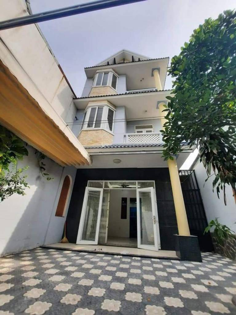 Bán nhà Hương Lộ 2, Bình Tân, dt 190m2, có sân đậu 3 ôtô, Dòng tiền 16,5tr/Tháng, giá 12,4 tỷ