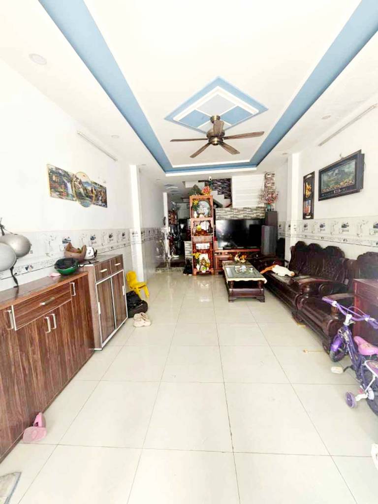 Bán nhà Bùi Tư Toàn Bình Tân, giáp Kinh Dương Vương, 58m2 3 tầng chỉ hơn 5 tỷ, hoàn công đủ
