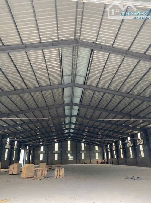 Bán nhà xường góc 2 mặt tiền full SKC cụm Hố Nai, Đồng Nai, 15000m2 giá 52 tỷ.
