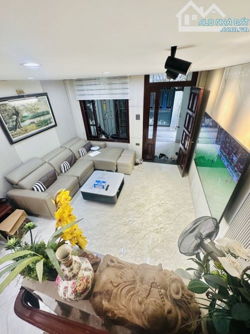 🏡 Nhà Lạc Long Quân - Ngõ hiếm nhà bán- Dân Xây- Nhà có Lộc thành đạt- Hơn 13 Tỷ