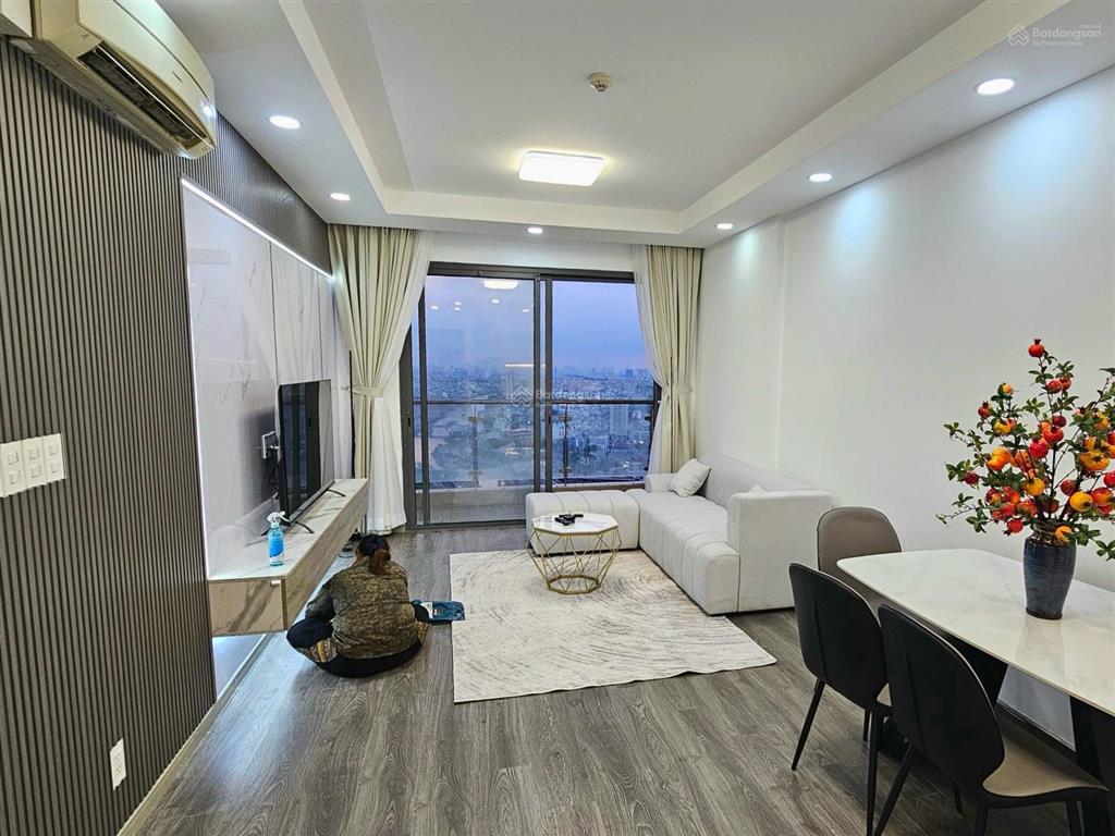 Bán gấp căn hộ gold view q4, 65m2 4 tỷ