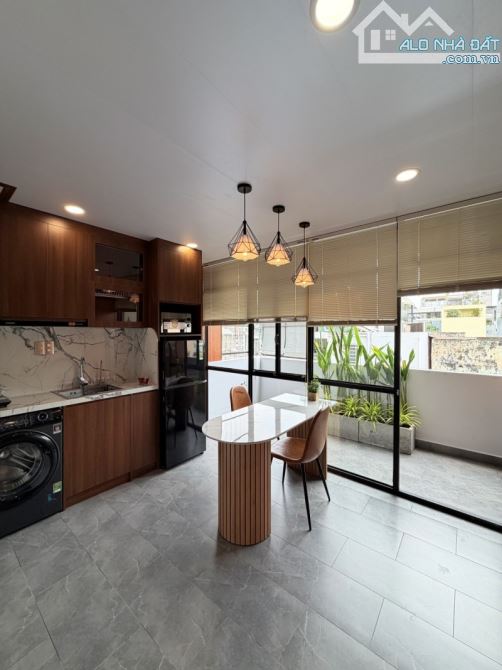 BÁN NHÀ TRỌ, CĂN HỘ DỊCH VỤ VĨNH VIỄN QUẬN 10 - THANG MÁY - DÒNG TIỀN 1.5 TỶ/NĂM