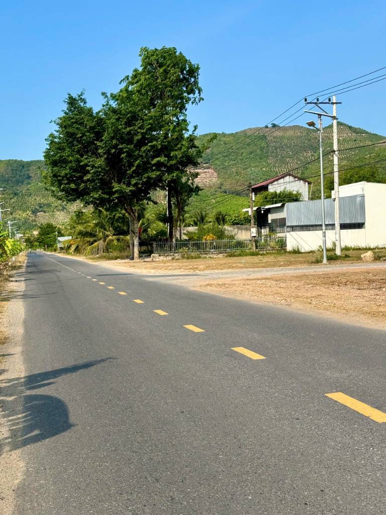 BÁN ĐẤT TÂN XƯƠNG 1 CAM LÂM, NGANG 8M FULL THỔ CƯ, GIÁ RẺ HIẾM CÓ KHU VỰC SUỐI DẦU