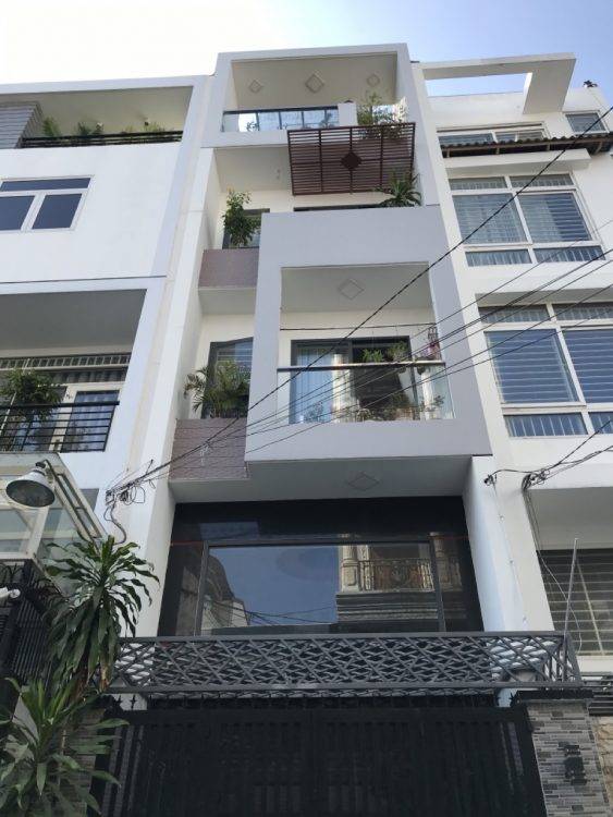Bán tòa nhà chdv Trần Hưng Đạo Quận 5, Dt 4x18m, căn hộ dịch vụ 3 lầu, 11 phòng