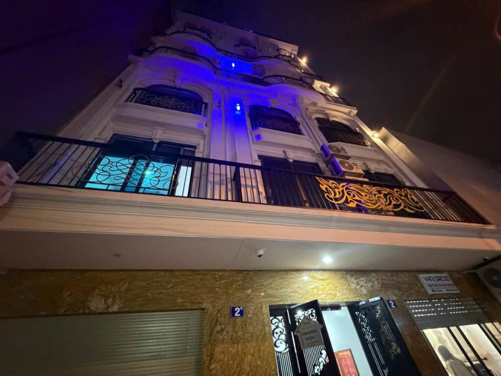 BÁN TÒA NHÀ CHDV ĐƯỜNG THÁI THỊNH, ĐỐNG ĐA, 248M2 8 TẦNG THANG MÁY, 68 PHÒNG KHÉP KÍN