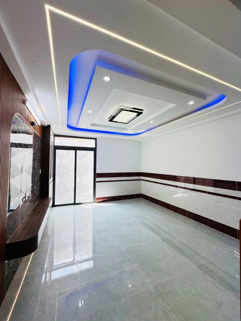 BÁN NHÀ LÊ VĂN VIỆT THỦ ĐỨC, 5 TẦNG CÓ THANG MÁY, HẺM XE TẢI THÔNG, CẠNH ĐH FPT, CHỈ 9.2 TỶ