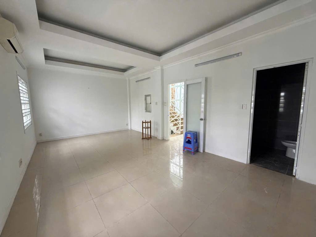 Bán nhà mặt tiền Lê Hồng Phong Quận 5, dt 8x20,5m nhà ngang 10m trệt 4 lầu giá 57 tỷ