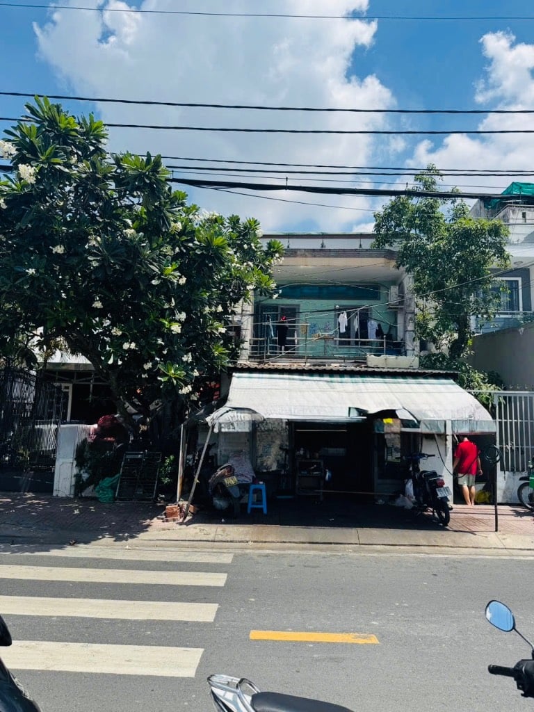 BÁN ĐẤT MẶT TIỀN ĐƯỜNG PHÚ ĐỊNH QUẬN 8, CÓ SẴN NHÀ 105M2, GIÁ CHỈ 6,99 TỶ