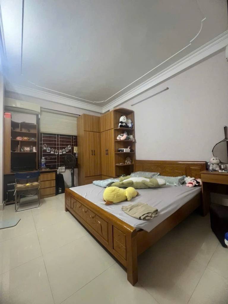 Bán nhà Hồ Tùng Mậu Cầu Giấy, 42m2 full tiện ích, quy hoạch ổn định, sổ đỏ riêng, giá 8.8 tỷ