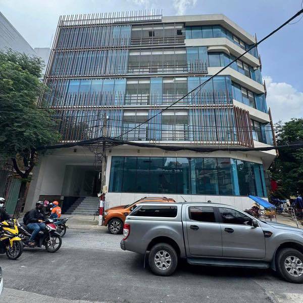 BÁN NHÀ GÓC 2MT CỬU LONG TÂN BÌNH, 20M MẶT TIỀN, HẦM 7 TẦNG 2500M² SÀN, GIẢM SỐC 20 TỶ