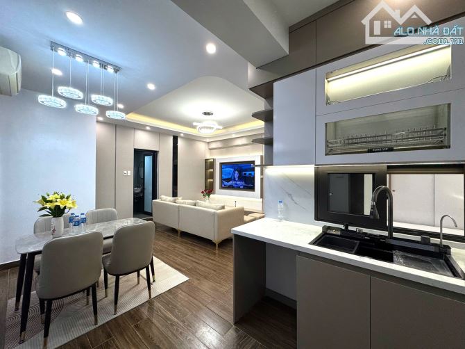 Bán căn hộ 198 Nguyễn Tuân 83m2 3pn - 2vs - 5,9 tỷ Tầng trung, full NT