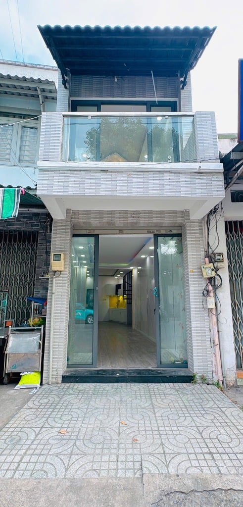 BÁN NHÀ MT LÊ QUYÊN QUẬN 8, 33M2 2 TẦNG BTCT, CHỈ NHỈNH 5 TỶ