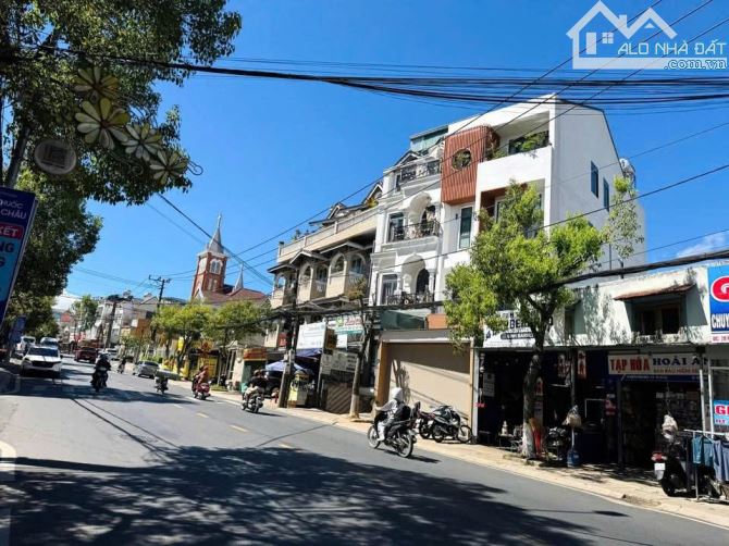 GIẢM 4 TỶ BÁN NHANH NHÀ 5 TẦNG KINH DOANH ĐOẠN ĐẸP NHẤT NGUYỄN ĐÌNH CHIỂU- ĐÀ LẠT