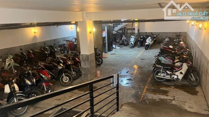 BÁN CĂN HỘ DỊCH VỤ 9 TẦNG DÒNG TIỀN HƠN 5 TỶ/NĂM, HXT, TÂN BÌNH, DT SÀN 1241M2, GIÁ 65 TỶ
