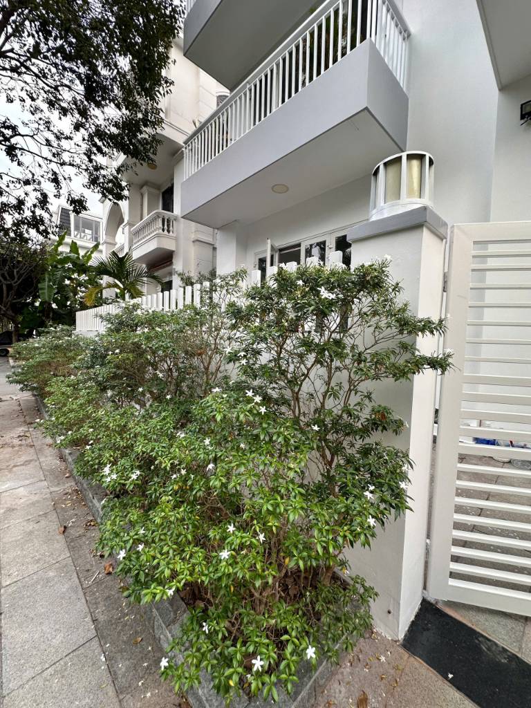 Bán biệt thự KĐT An Viên, Nha Trang, gần biển, sổ hồng hoàn công, giá chỉ 24 tỷ