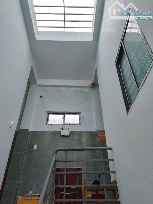 Đ.HÒA MỸ 9,GẦN TÔ HIỆU, GẦN TRƯỜNG ĐẠI HỌC, 79M2, 3 TẦNG, 10P (WC KHÉP KÍN), 22TR/TH, 5.9