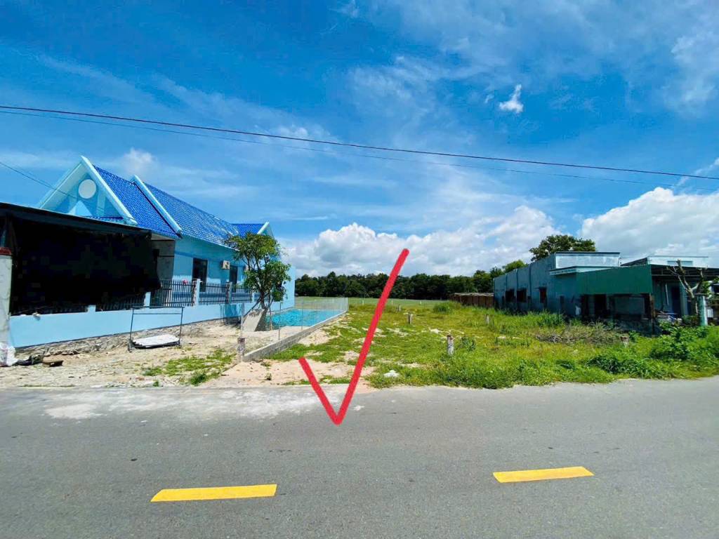 Ngộp, bán đất Phước Hải, sau lưng đường ven biển, giá chỉ 1.25 tỷ cho 150m2, cách biển chỉ 1,5km