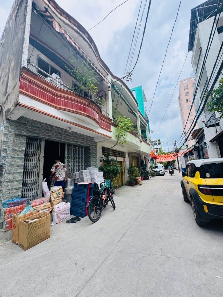 BÁN NHÀ NGUYỄN VĂN LUÔNG QUẬN 6, HẺM XE HƠI ĐỖ CỬA, 4x8,5M HƠN 4 TỶ