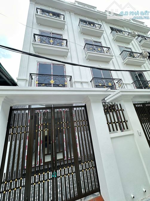 Đi nước ngoài,để lại nhà mới,full nội thất,ôtô đỗ cửa.(32m2-5 tầng)giá 3.78 tỷ.Phụng Châu.