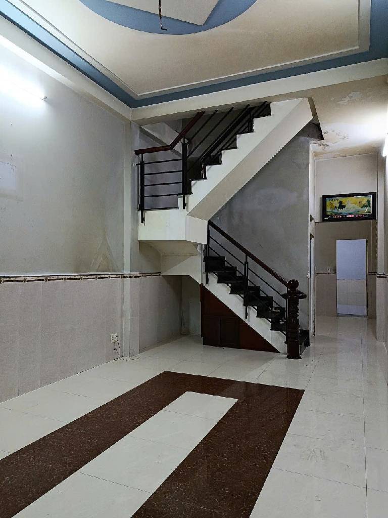 BÁN NHÀ SÁT MT LÊ VĂN QUỚI, BÌNH TÂN, 2 MẶT HẺM XE HƠI TRÁNH, SỔ VUÔNG VÀNG TRONG LÀNG ĐÓN SÓNG