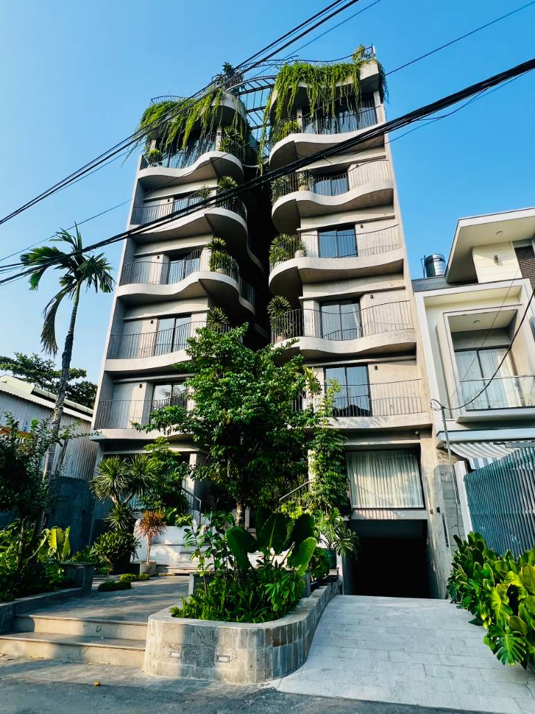 Siêu phẩm, bán nhà mặt tiền Phan Văn Trị Gò Vấp, DT 10x30m hầm 6 tầng, HĐT 220 tr/tháng, có dòng tiền
