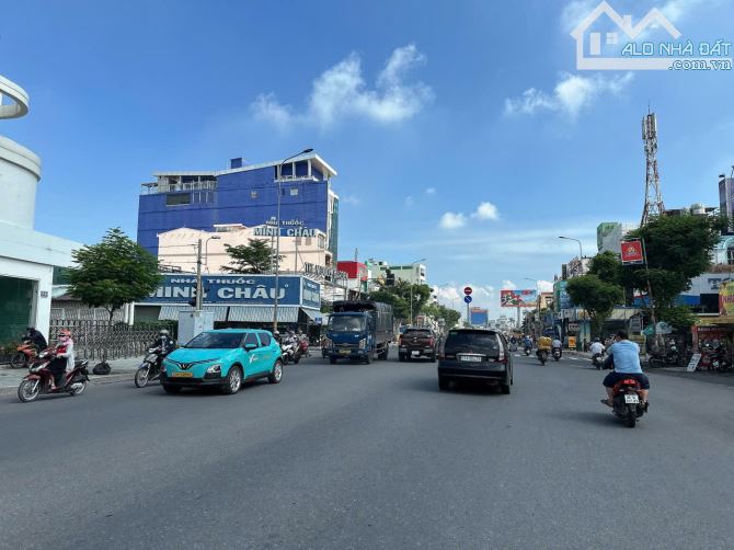 Biệt thự cổ mái Thái GẤP BÁN hẻm 537 Nguyễn Oanh ngang 14m 233m2 view sông 22.5 tỷ.