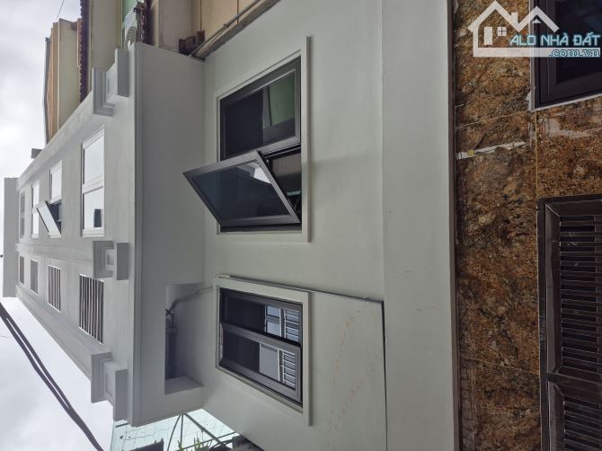 NGỌC TRỤC ĐẠI MỖ TÒA CCMN 8 TẦNG THANG MÁY Ô TÔ ĐỖ CỬA DÒNG TIỀN KHỦNG 55m 12,5 TỶ