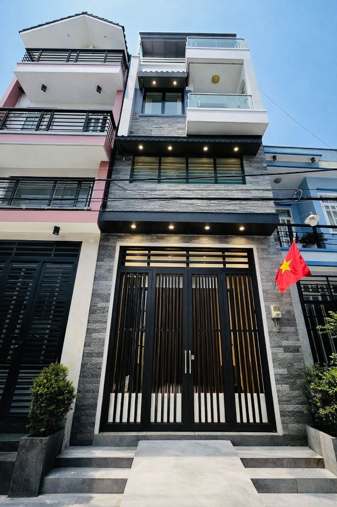 BÁN NHÀ 4 TẦNG NGUYỄN QUÝ YÊM, BÌNH TÂN, HXH TỚI NHÀ, 4x13,5M CHỈ HƠN 5 TỶ