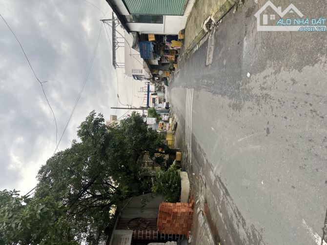 Bán nhà Xưởng Ấp Chiến Lược, 560m2, 20x28m, đường Ô TÔ 8m, thu nhập 40 tr/tháng, full thổ